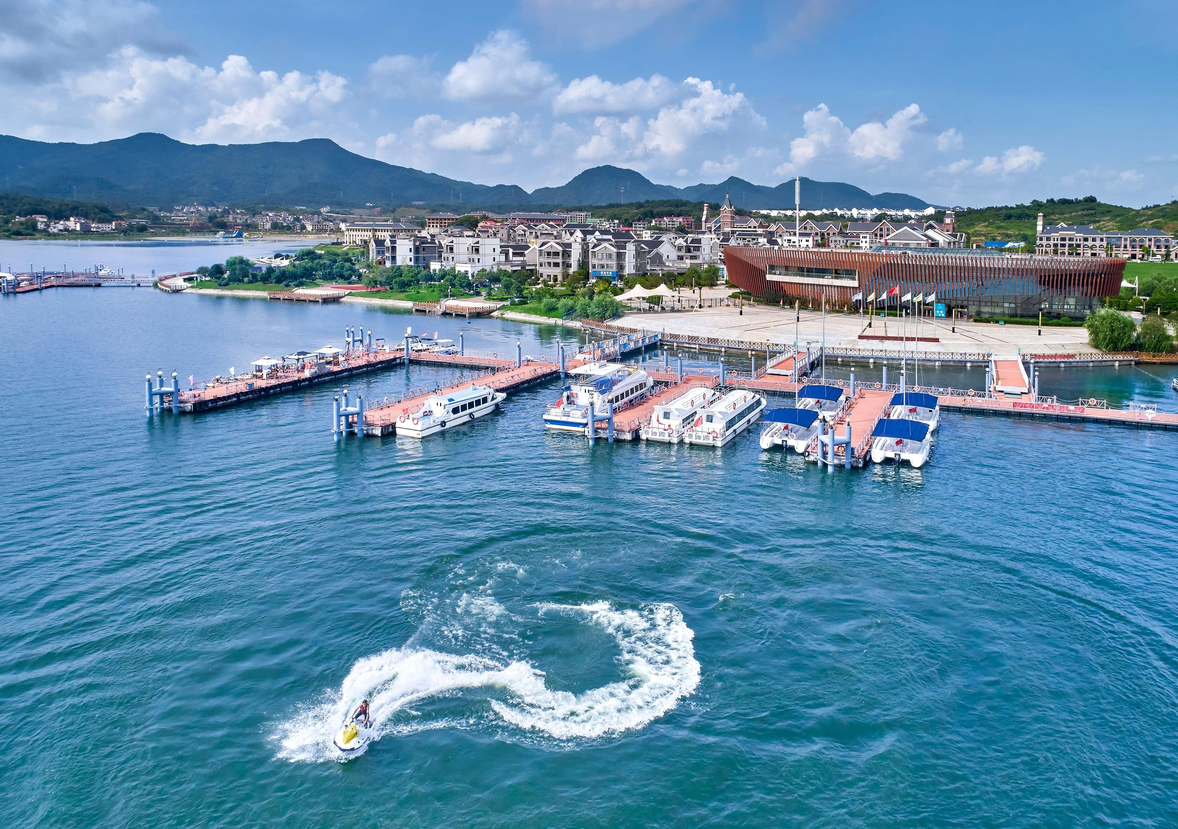 Lushan West Sea Resort, Curio Collection By Hilton Jiujiang  Bagian luar foto